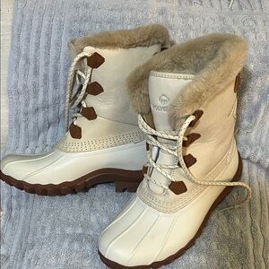 Wolverine Women's Cream and Brown Winter Boots